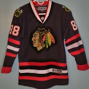 Reebok S/M Blackhawks #88 Kane official jersey